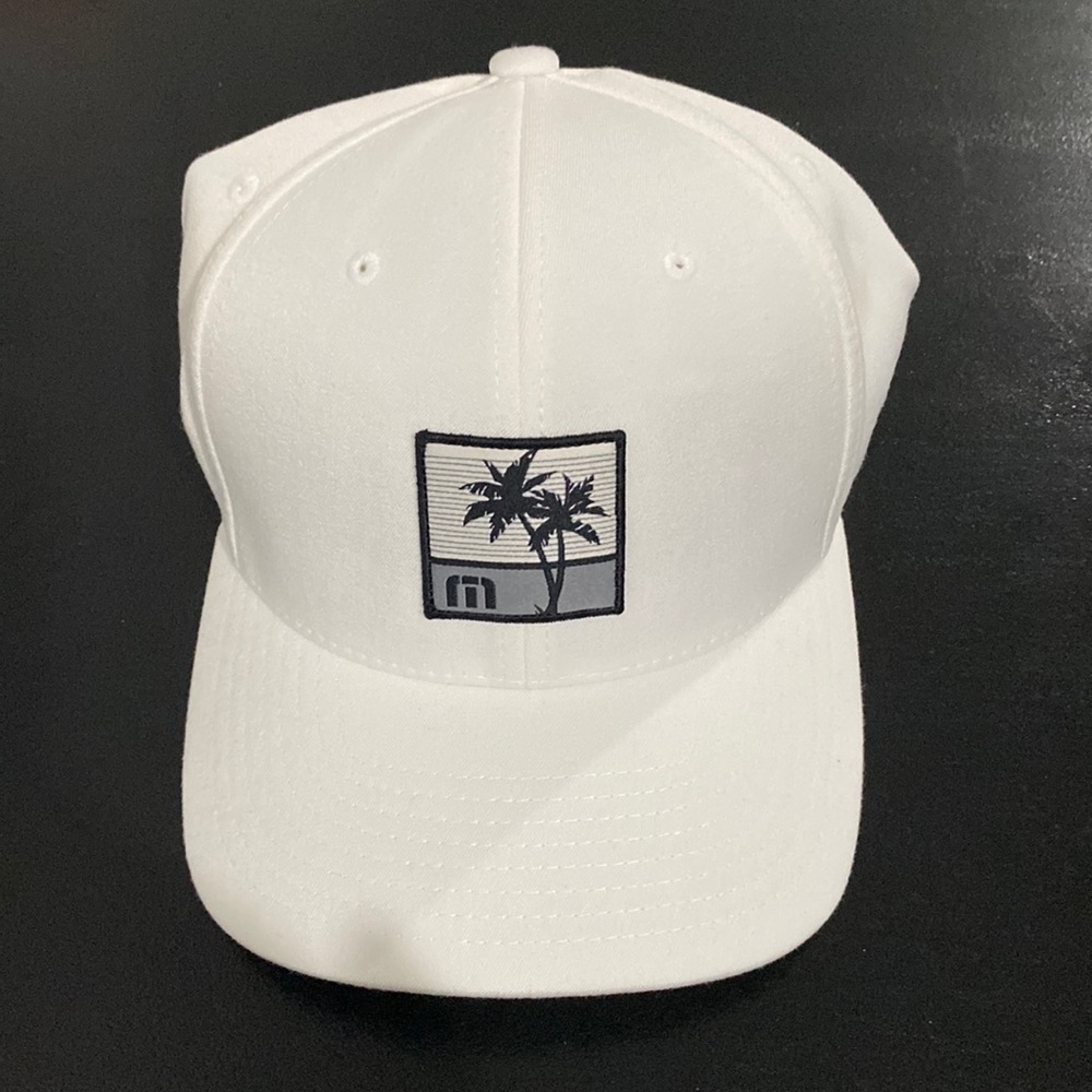 COPY - Travis Mathews White Golf Hat SnapBack Pre-owned Great condition